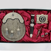 Gift Set, Ultimate, Clan Crest.The Full Accessory Kit.